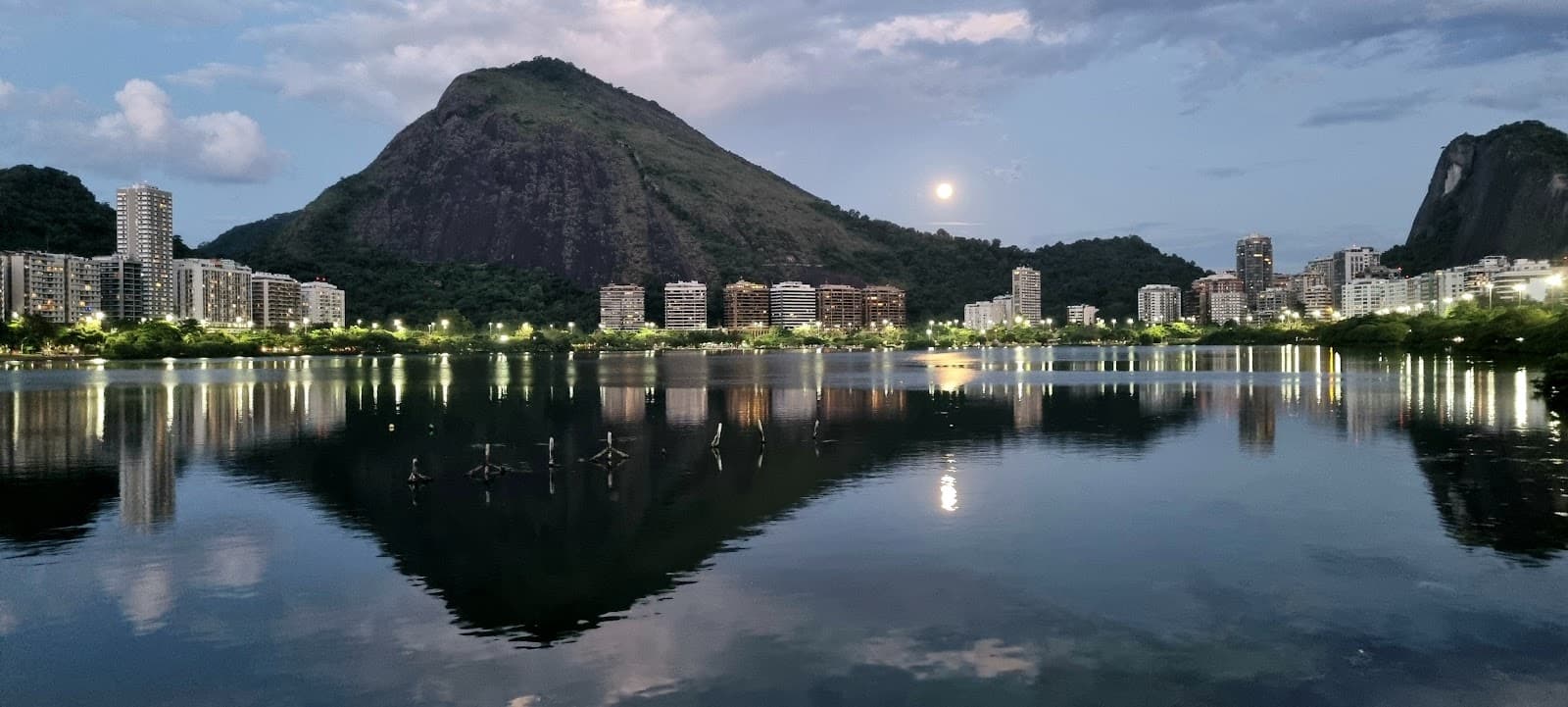 Lagoa Rio de Janeiro - Image 1