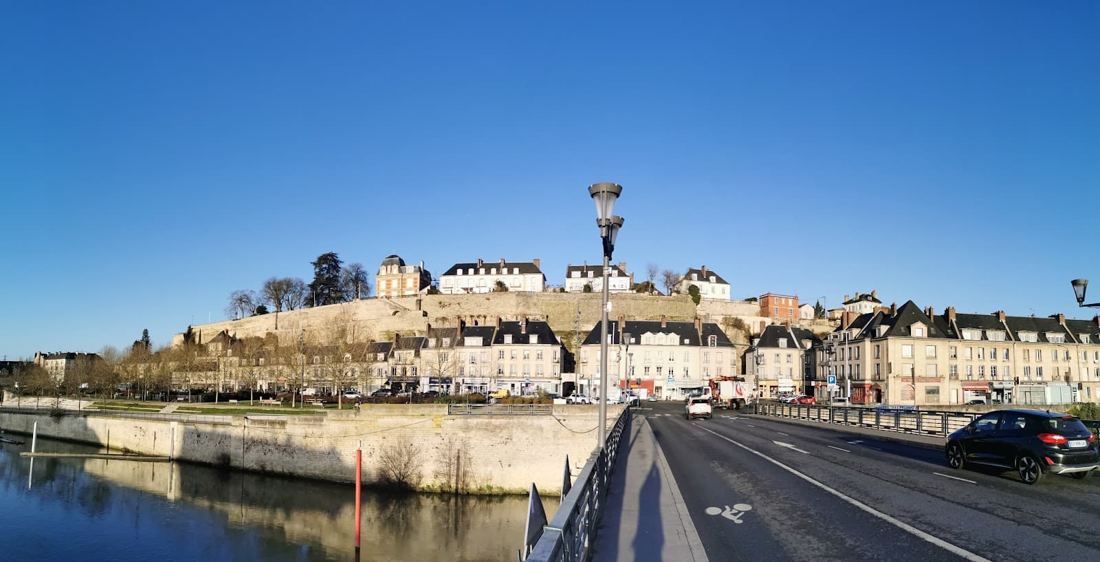 Vieux Pontoise (Old Town) - Image 1