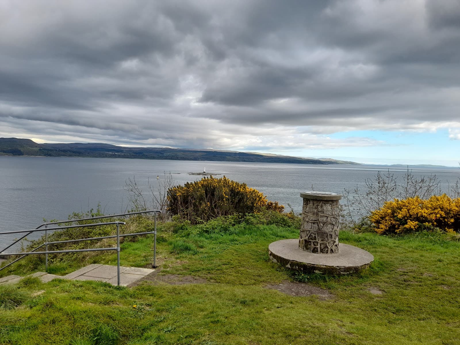 Castle Gardens Dunoon Scotland - Image 1