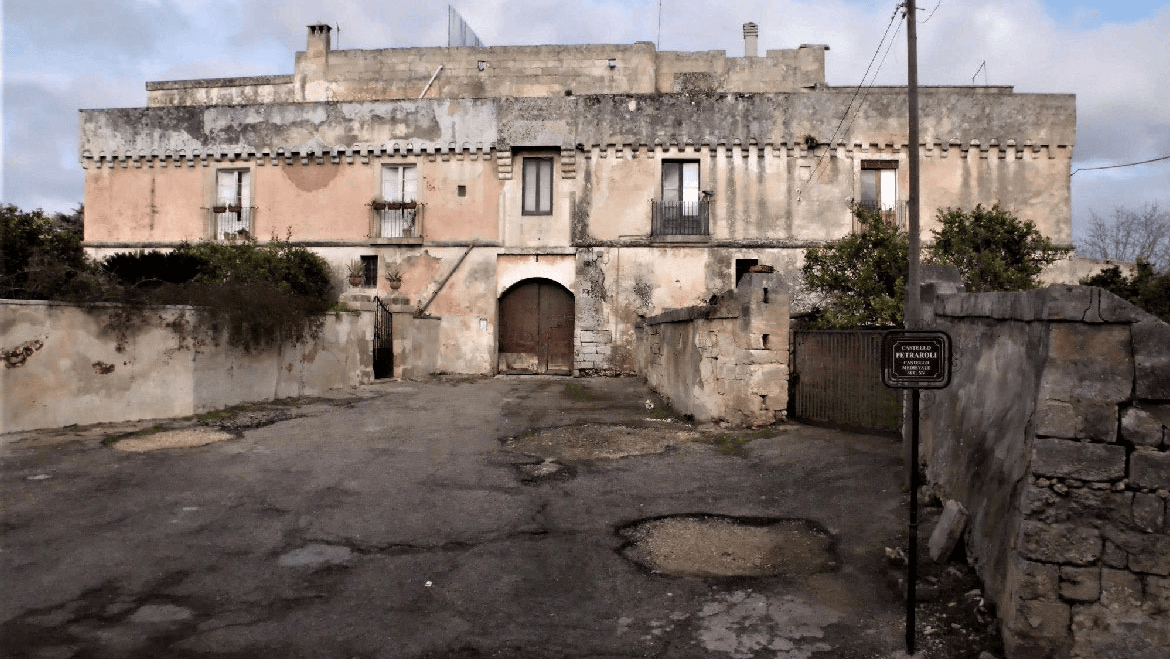 Castello di Borgagne Petraroli - Image 1