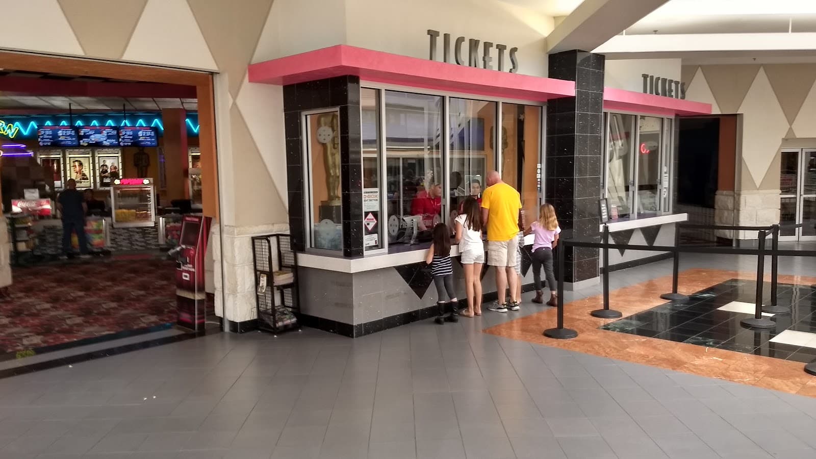 Orlando Fashion Square - Image 1