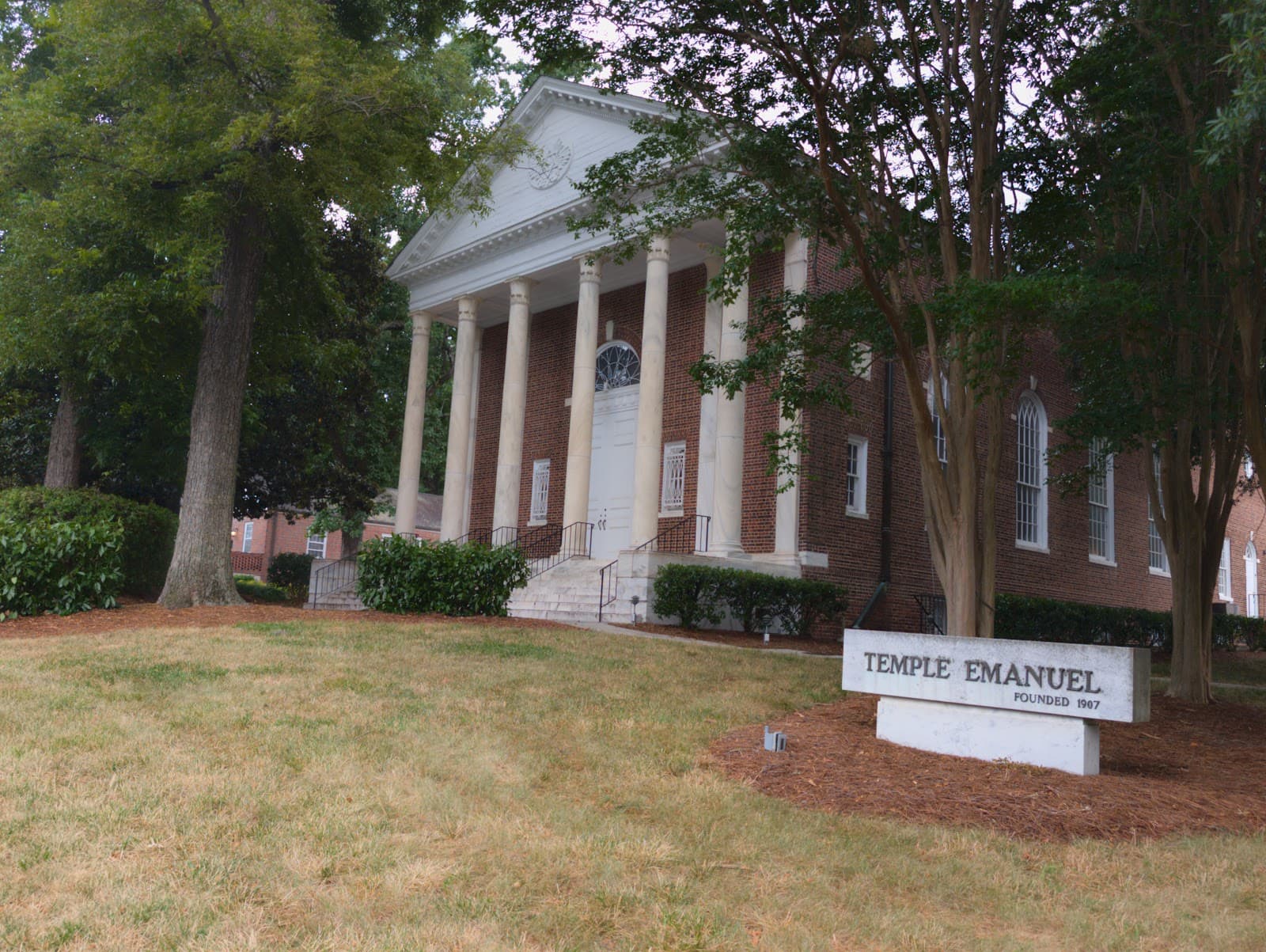 Temple Emanuel Greene St - Image 1