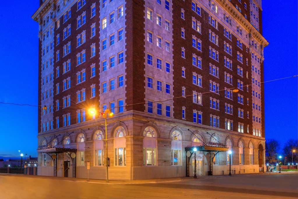 DoubleTree by Hilton Utica (Hotel Utica) - Image 1