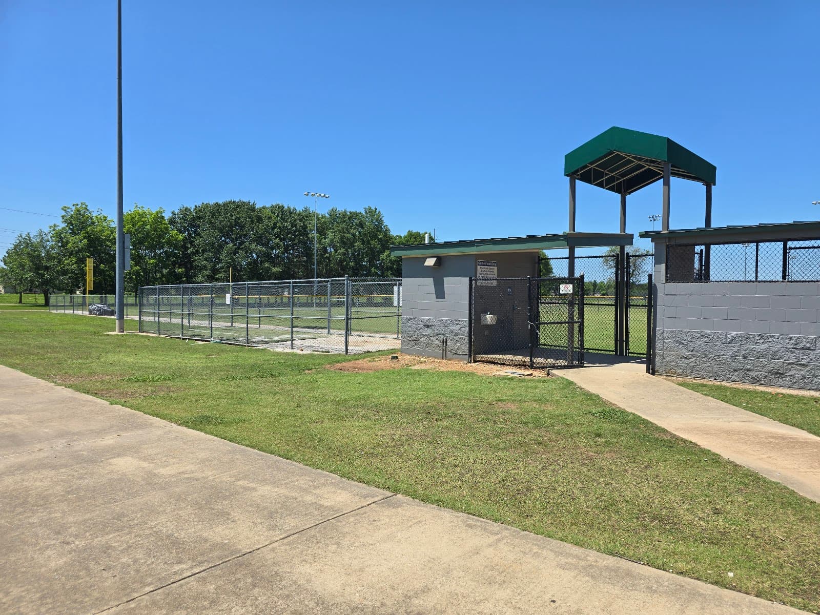 Veterans Park (Rogers) - Image 1