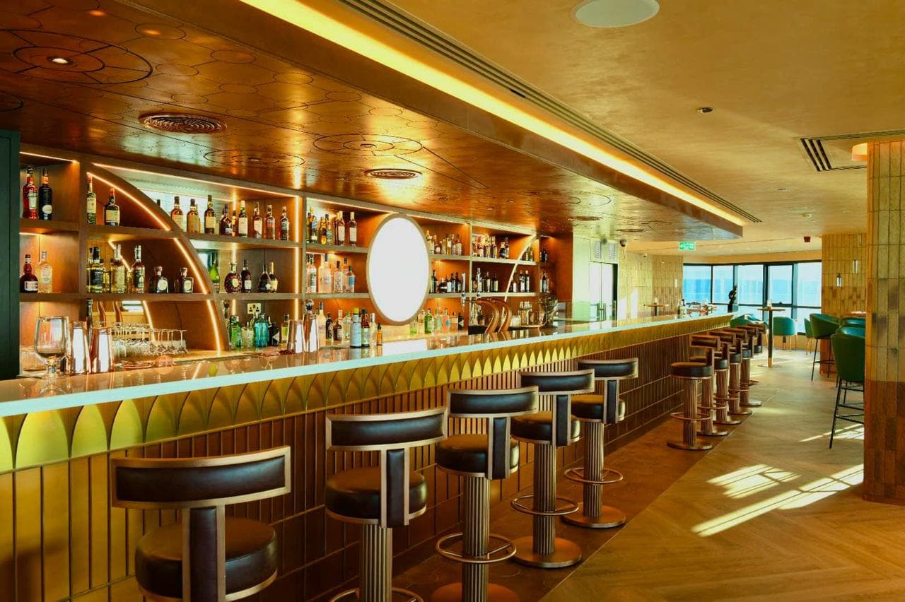 Observatory Bar - Image 1