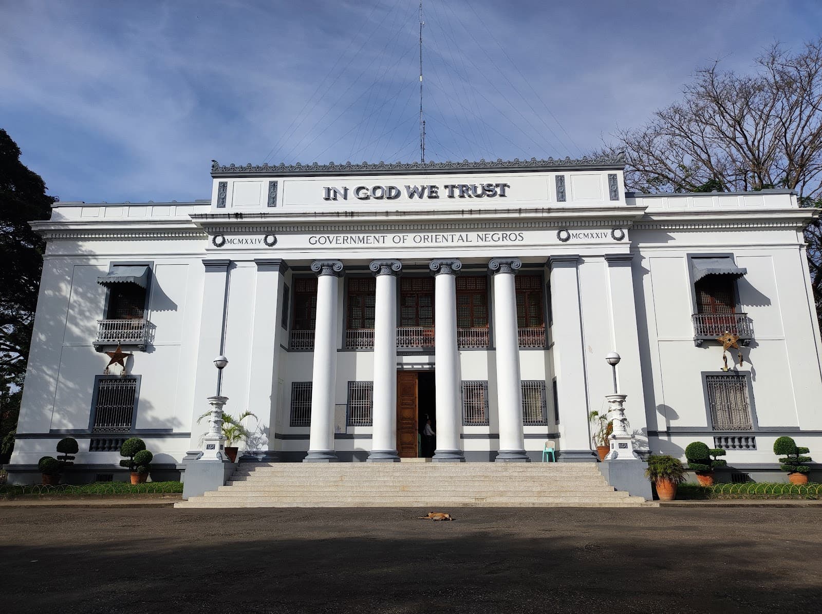 Negros Oriental Provincial Capitol - Image 1