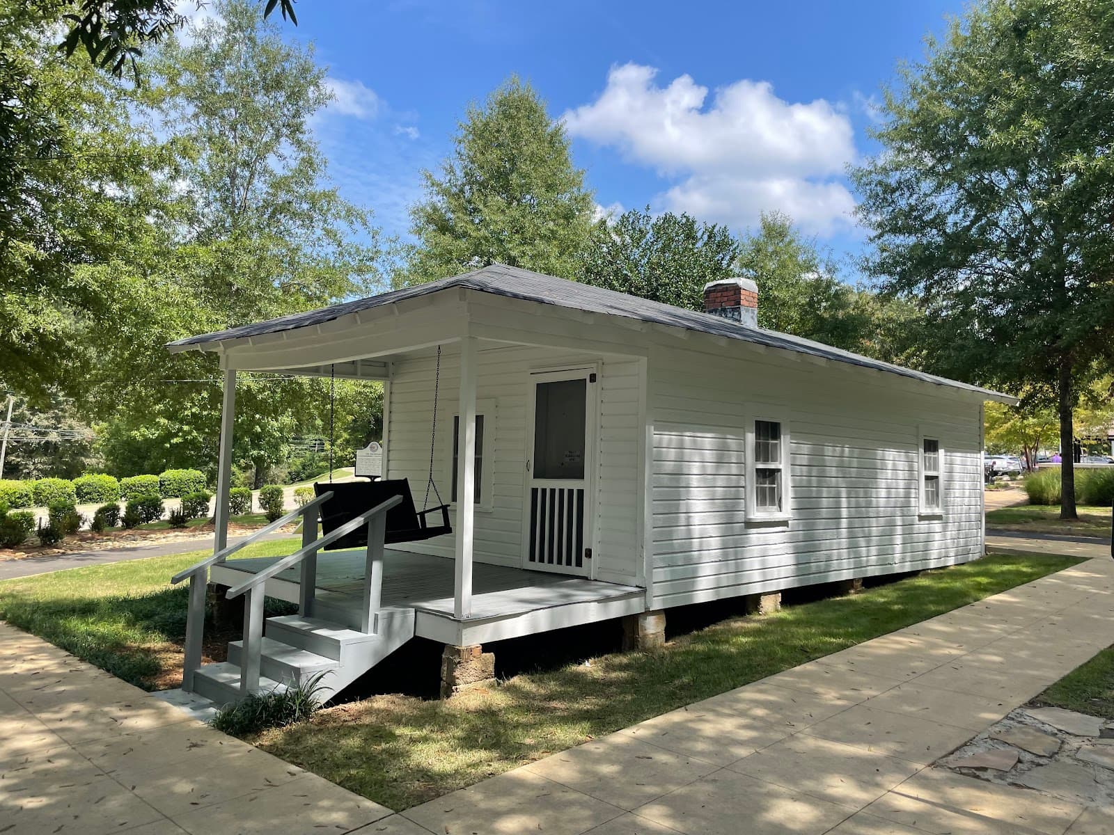Elvis Presley Birthplace and Museum - Image 1