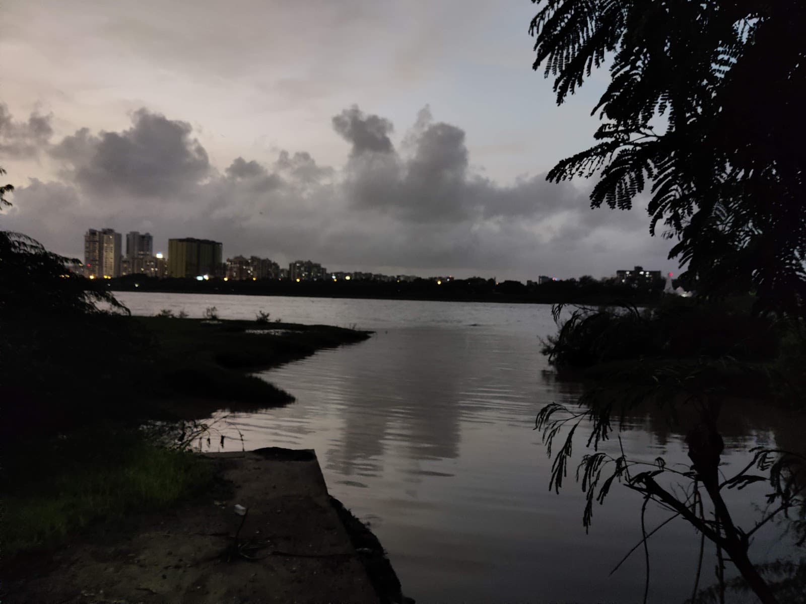 Tapi Riverfront Surat - Image 1