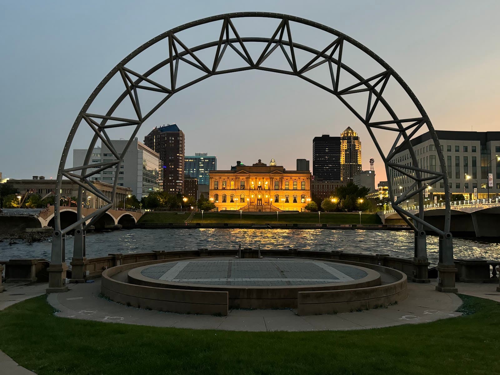 Simon Estes Amphitheater - Image 1