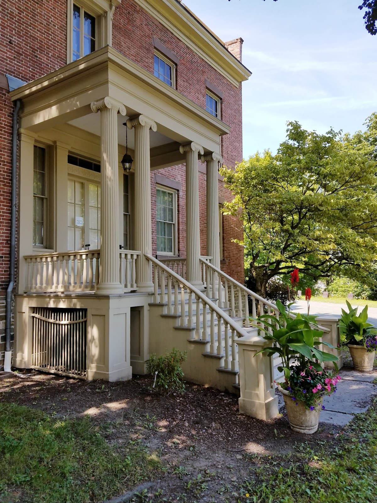 Ten Broeck Mansion Albany - Image 1