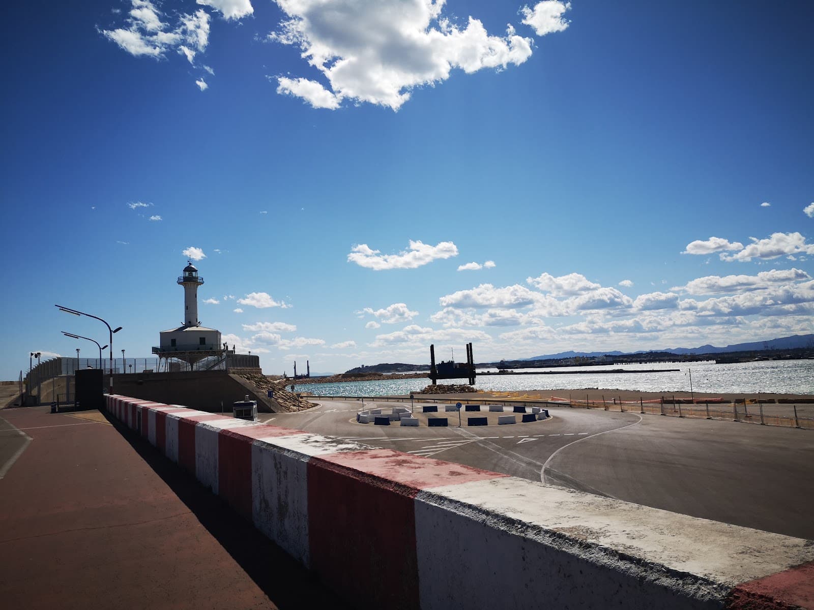 Dique de Llevant Promenade - Image 1