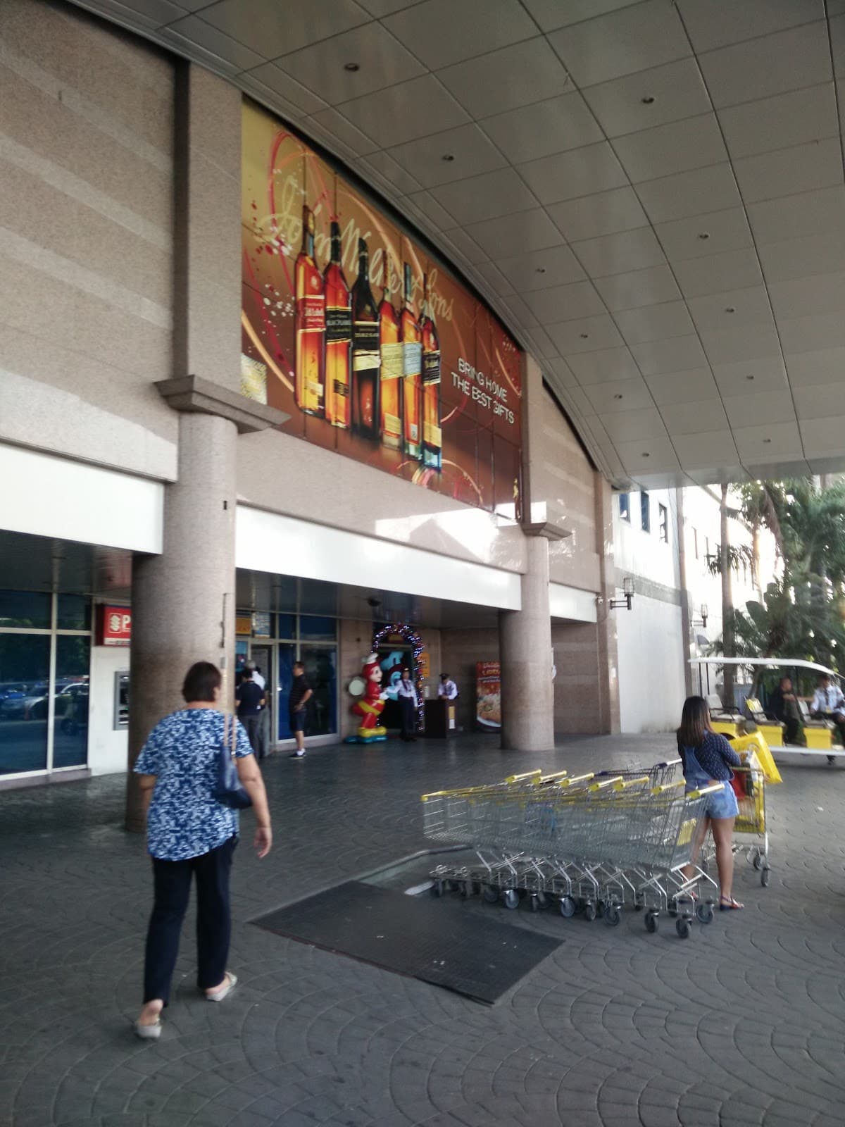 Duty Free Philippines Fiestamall - Image 1