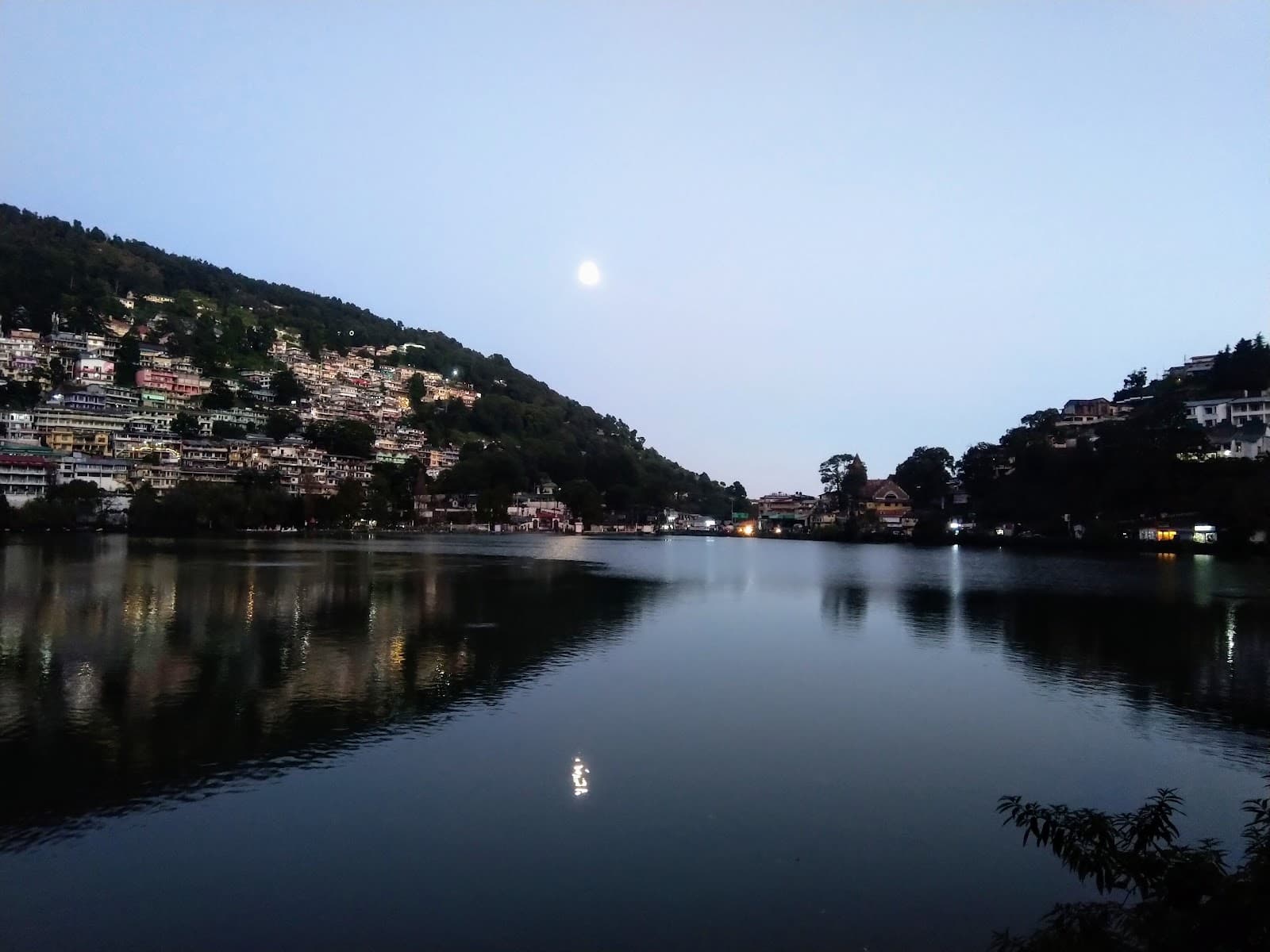 Thandi Sadak - Image 1