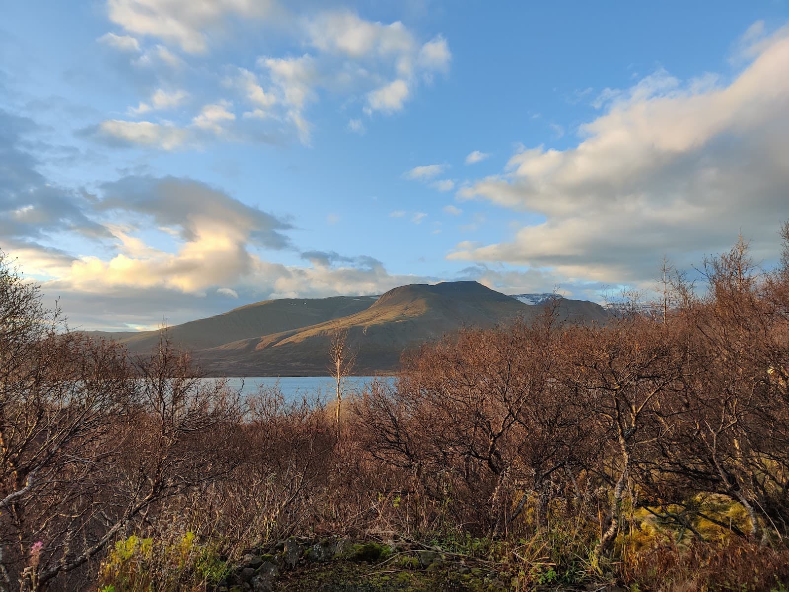 Skorradalsvatn Lake - Image 1