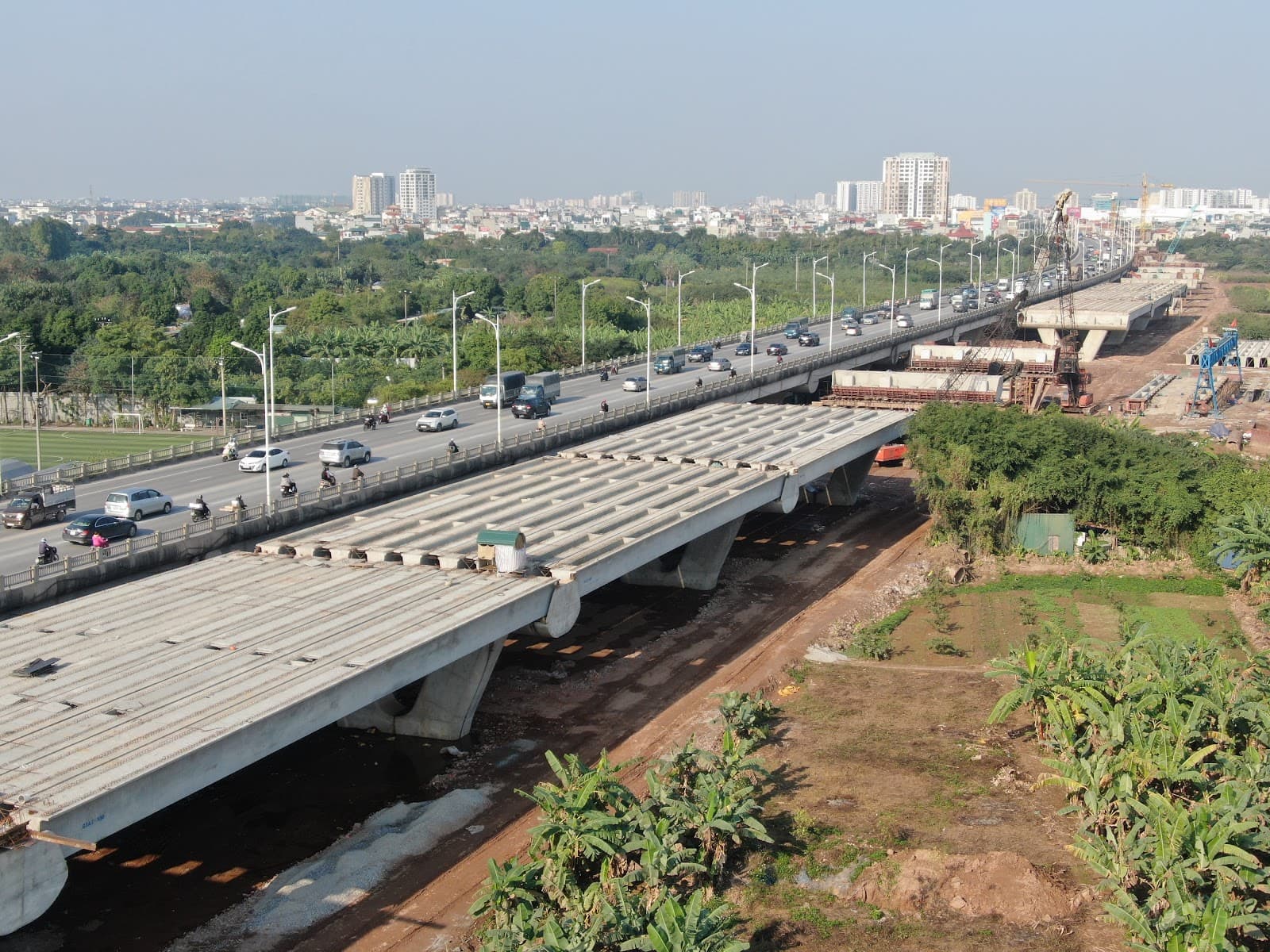 Long Bien District (between Cau Vinh Tuy and Cau Thanh Tri) - Image 1