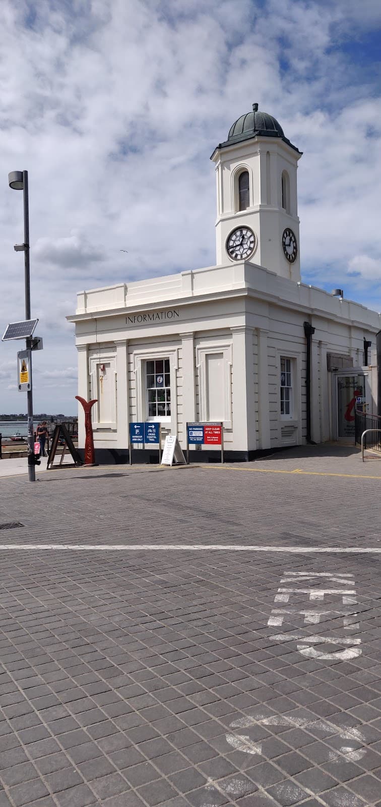 Droit House - Image 1