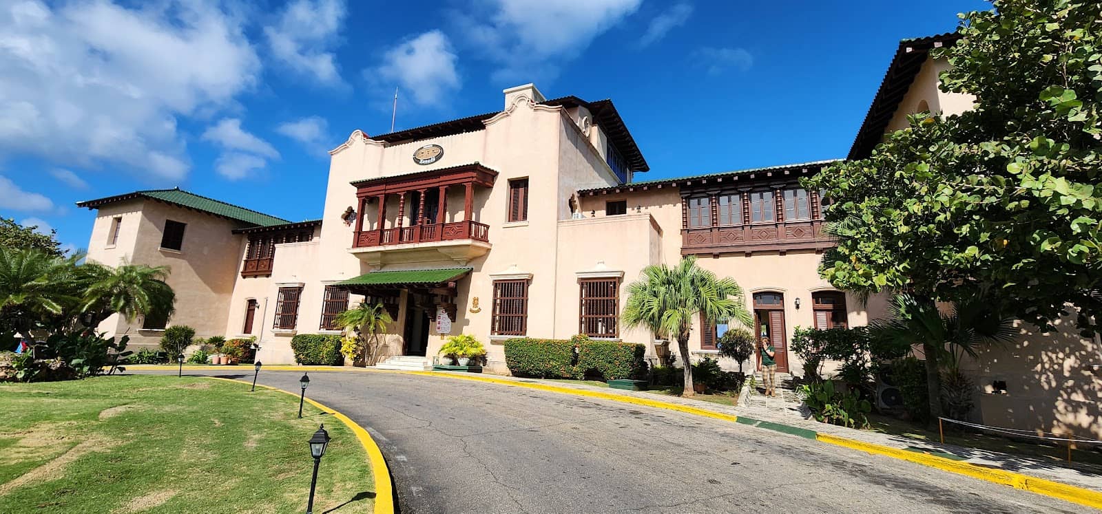 Gourmet À La Carte Dining