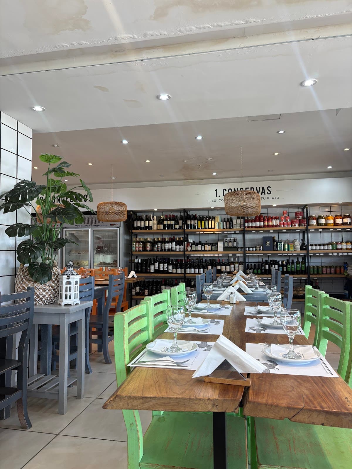 Centro Comercial del Puerto (Fish Market) - Image 1