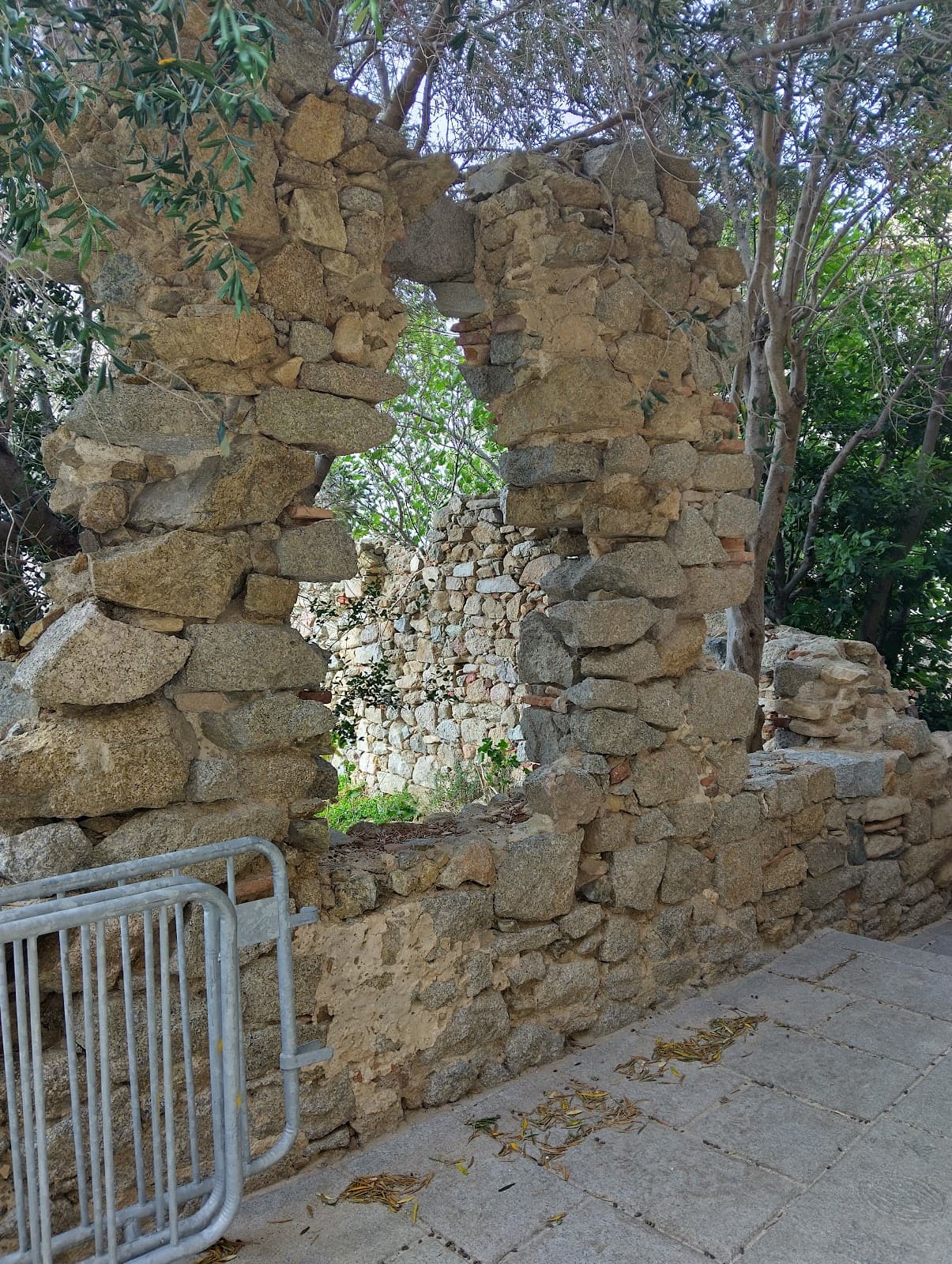 Maison de Christophe Colomb Ruins - Image 1