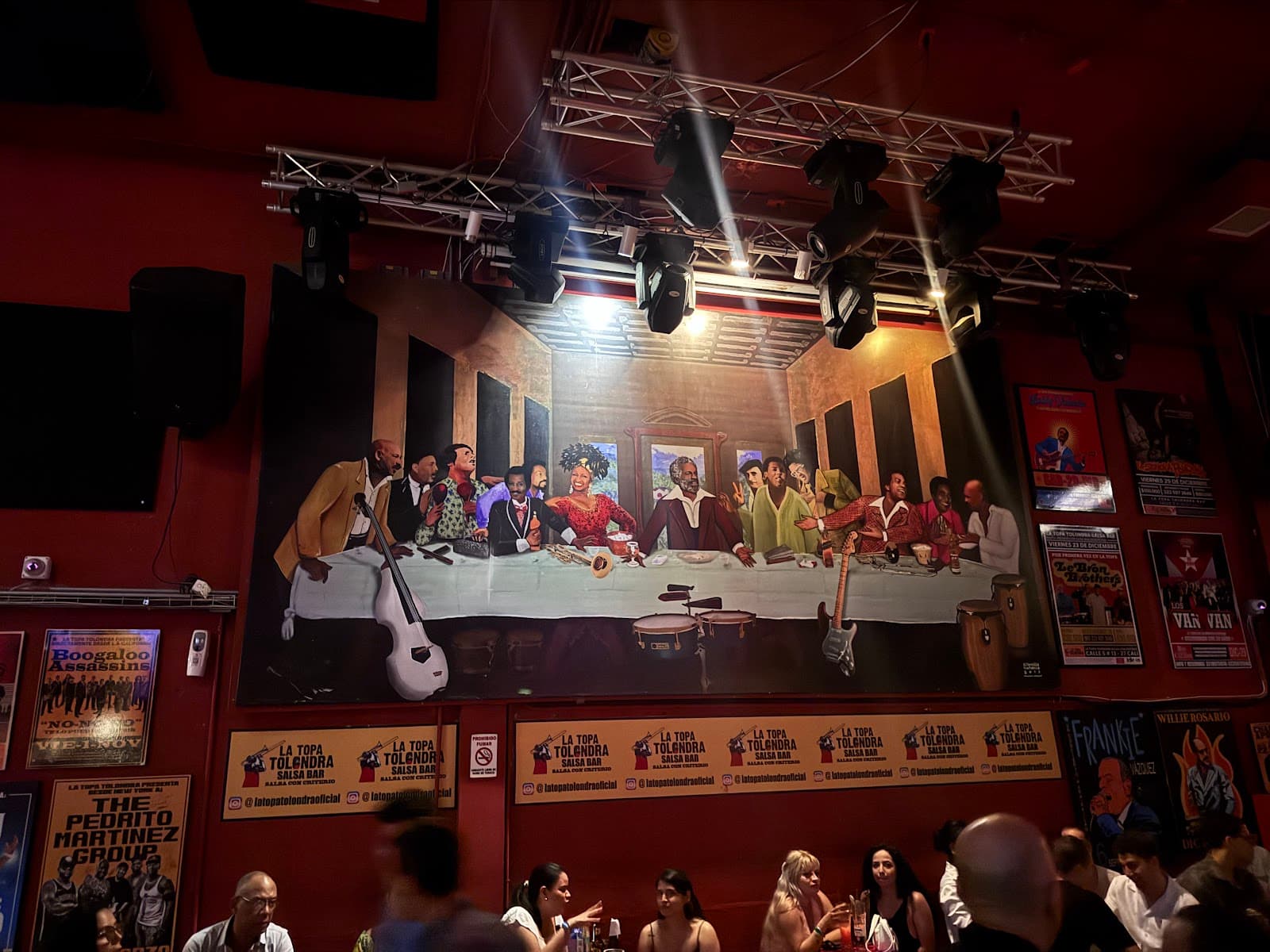 La Topa Tolondra Salsa Club - Image 1