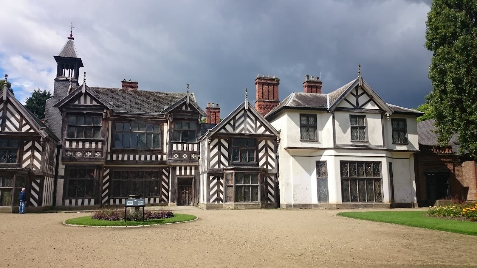 Wythenshawe Park & Hall - Image 1