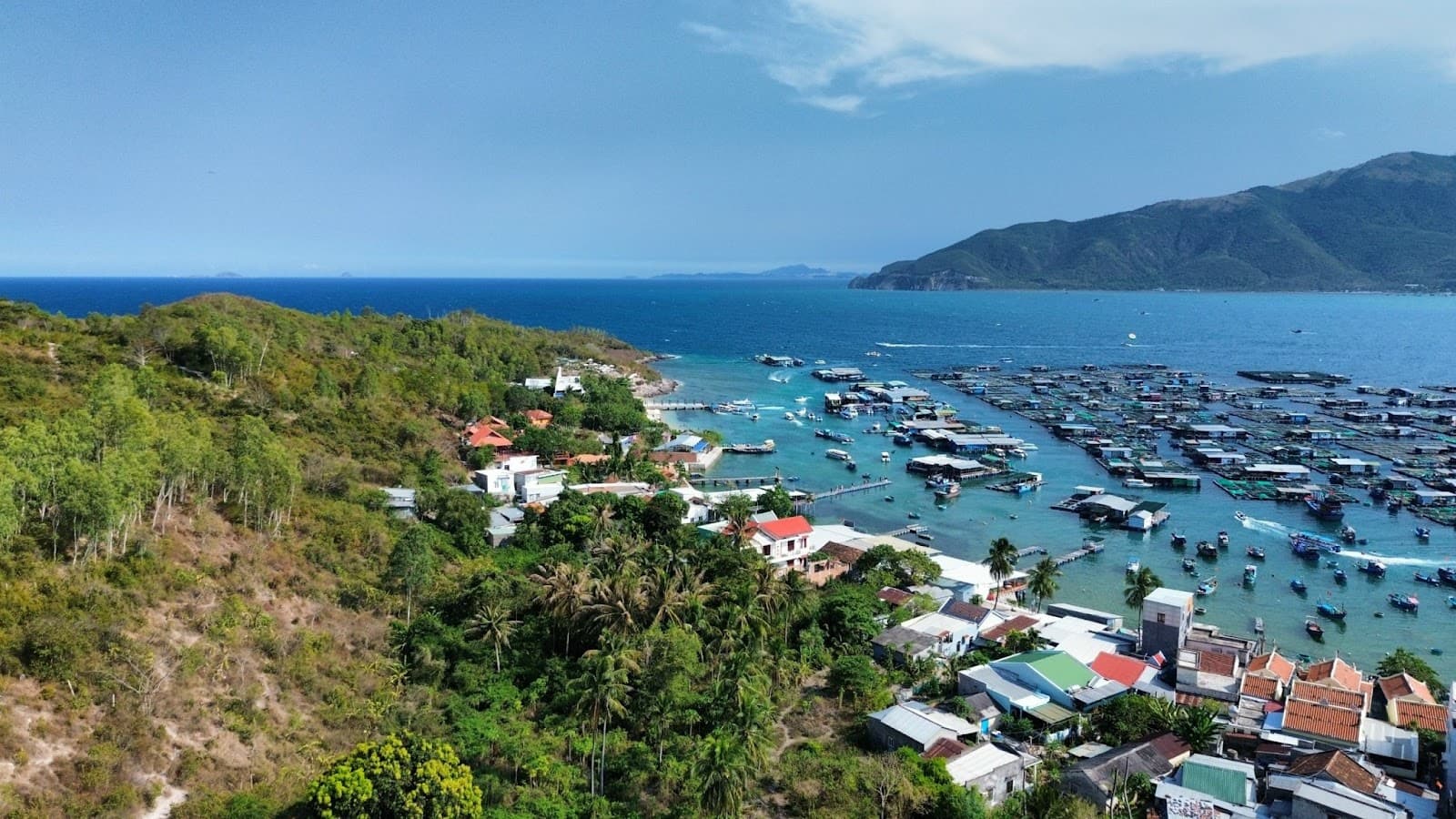 Hon Mieu Island - Image 1