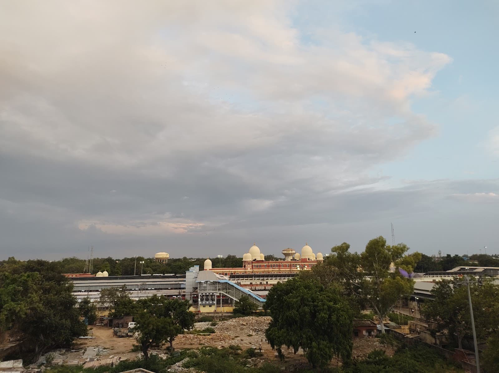 Kanpur Cantonment - Image 1