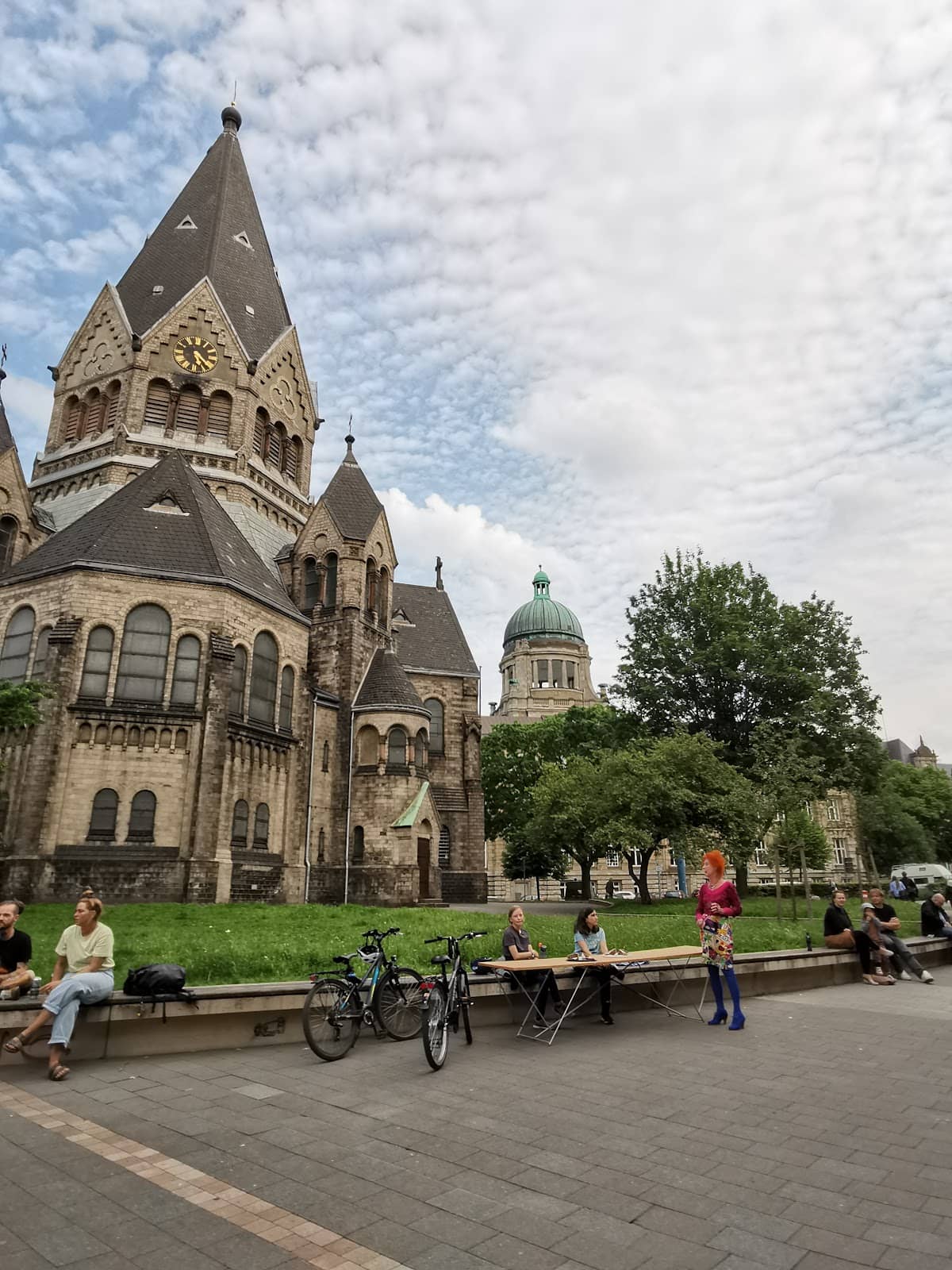 Independent Cafes & Eateries