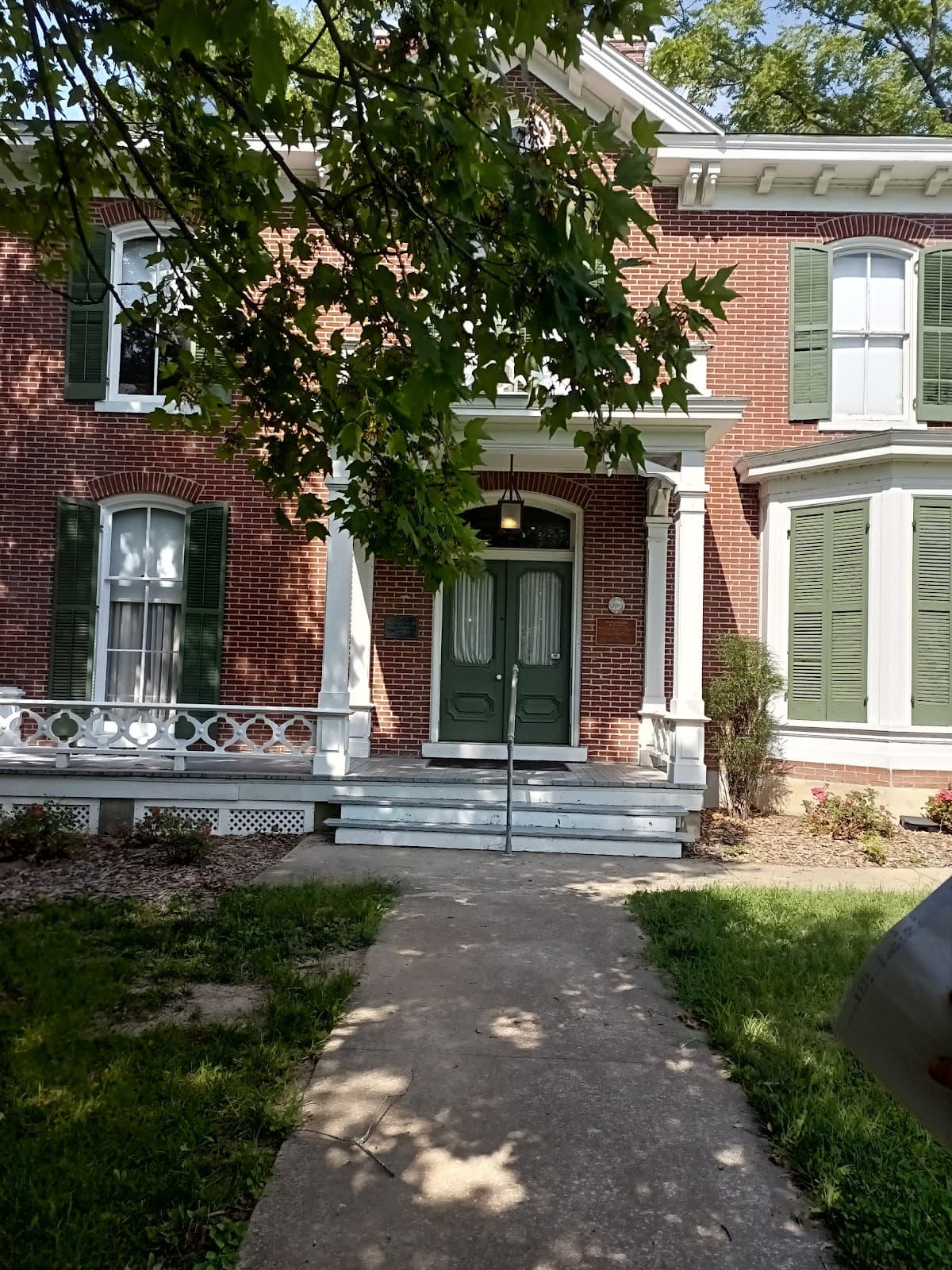 Maplewood House - Image 1