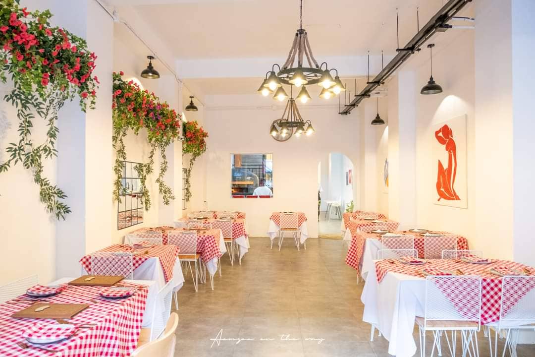 Cozy & Welcoming Ambiance