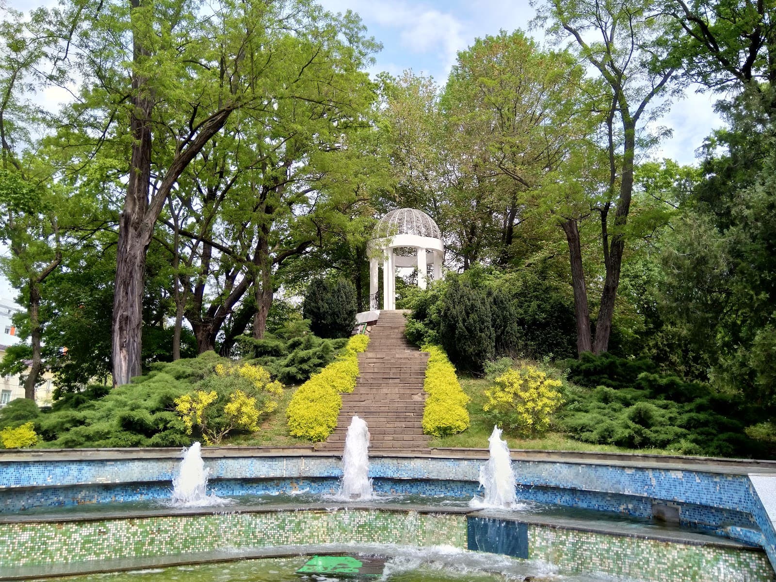 Gorky Park Moscow - Image 1