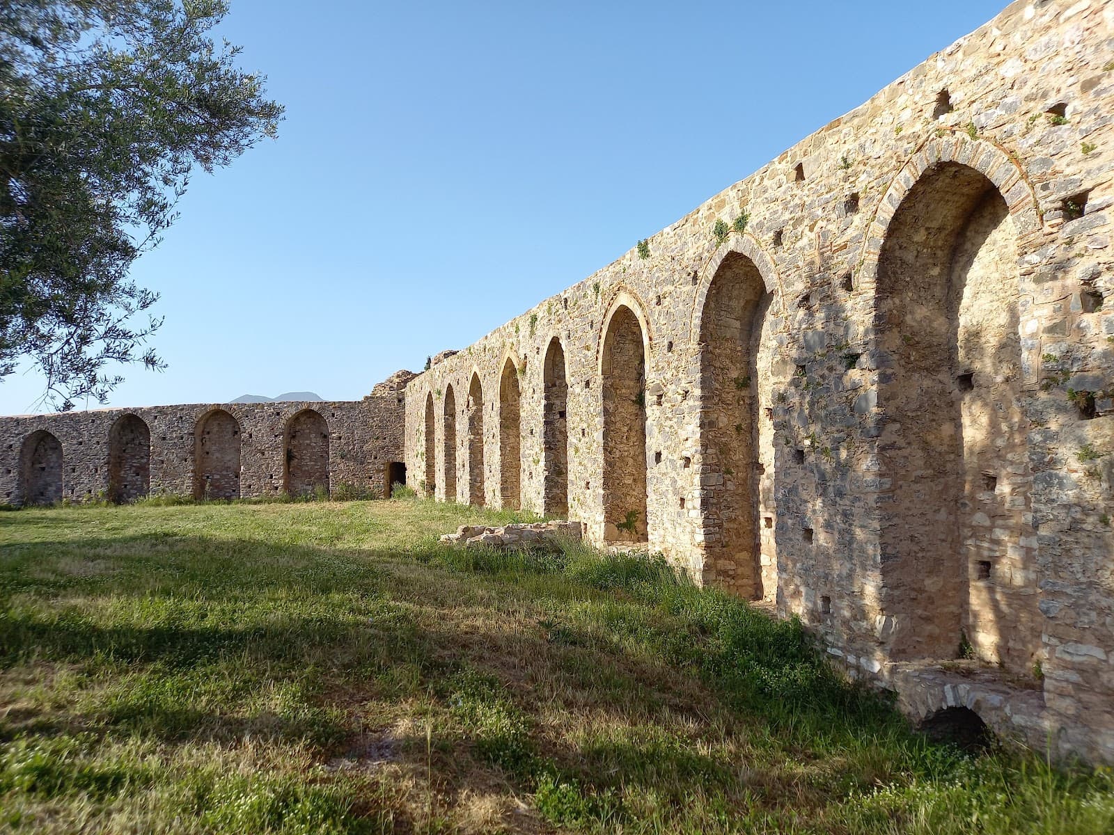Androusa Castle - Image 1
