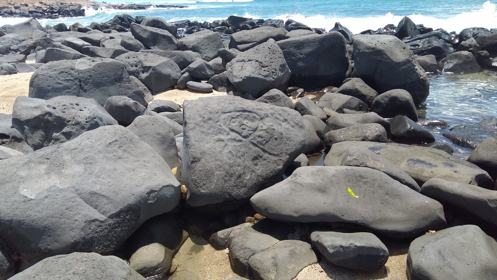 Las Labradas Petroglyphs - Image 1