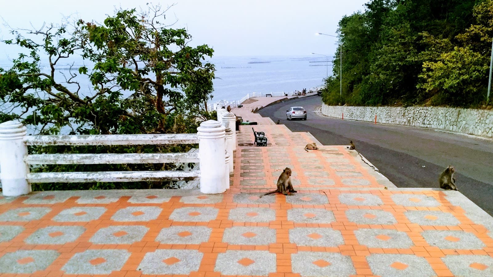 Khao Sam Muk - Image 1