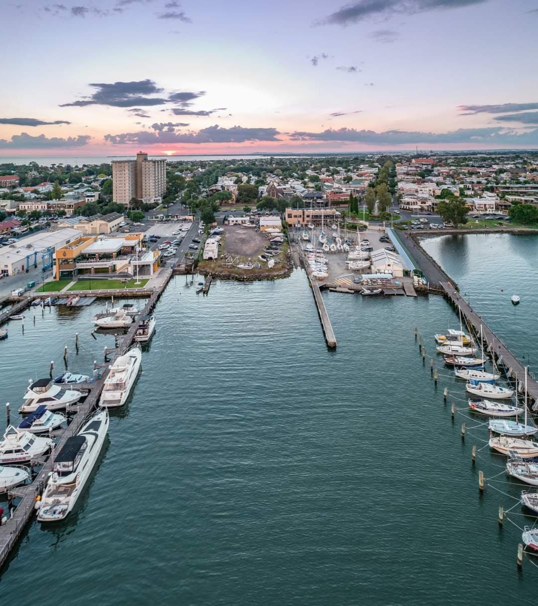 Williamstown Melbourne - Image 1