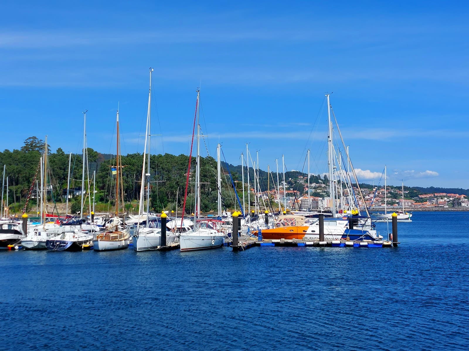 Porto de Portonovo - Image 1