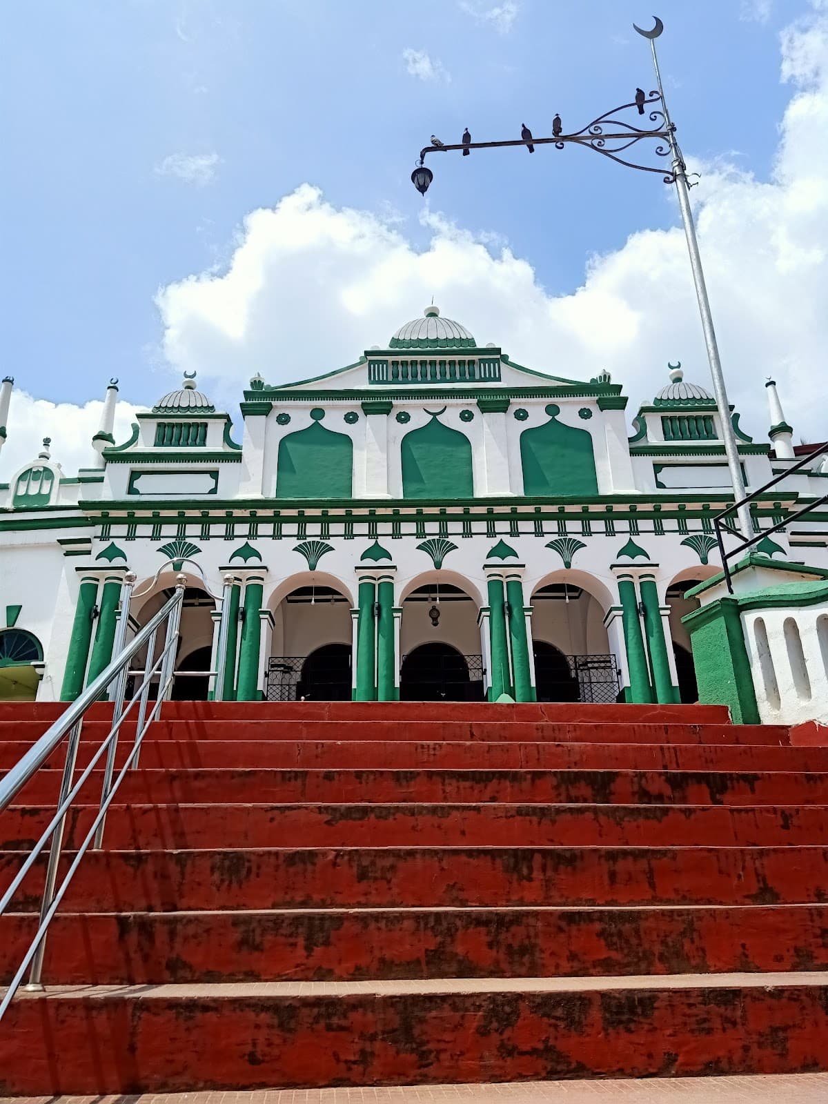 Meera Makam Mosque Kandy - Image 1