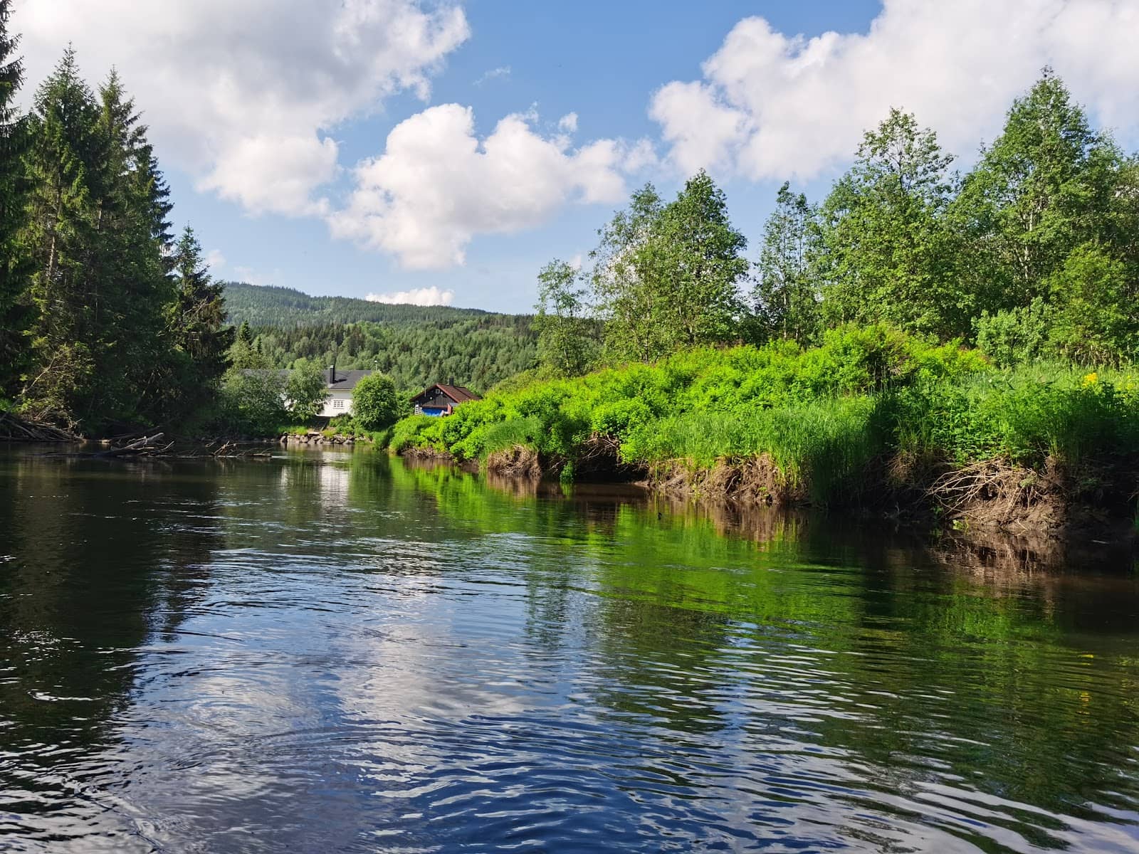 Rotnesfossen Cliff