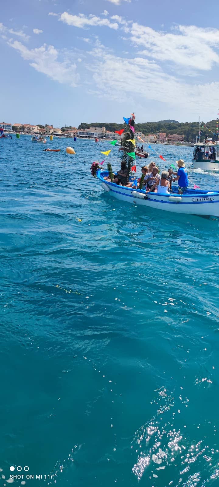 Local Bistros & Cafes