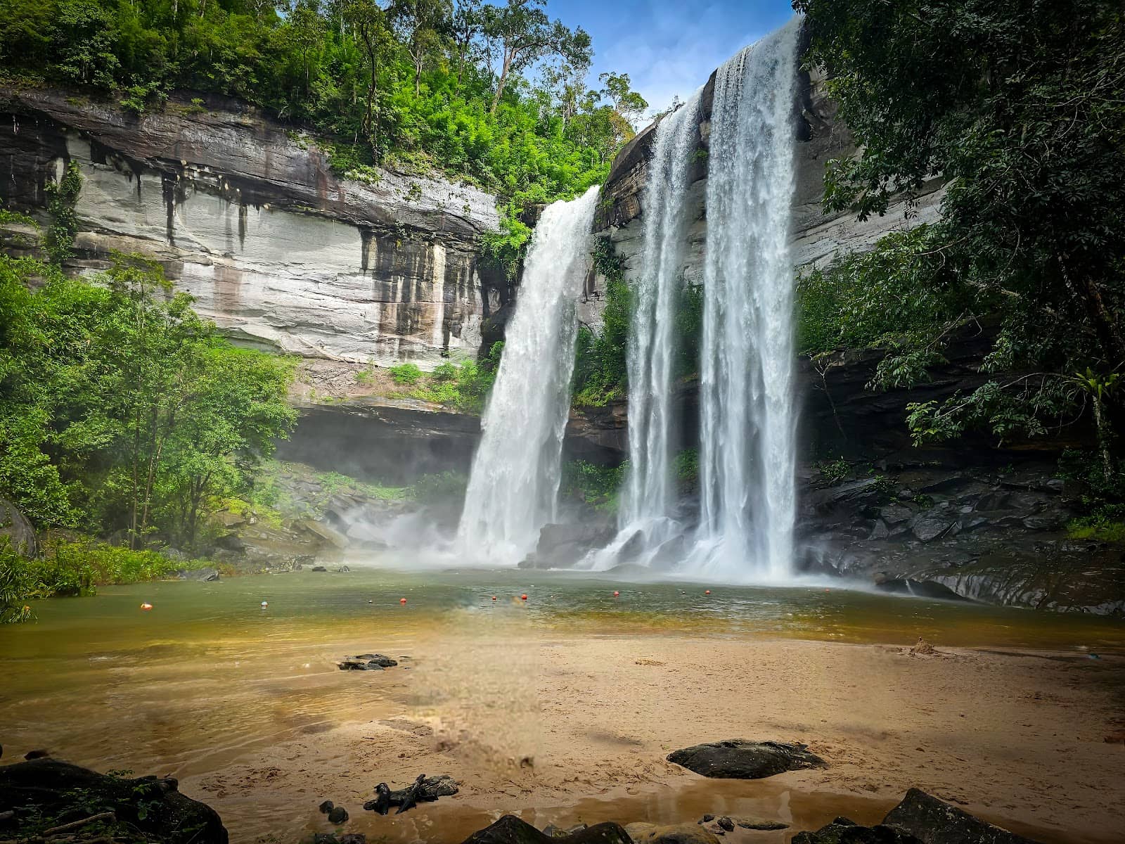 Kaeng Kalau Waterfall Trail