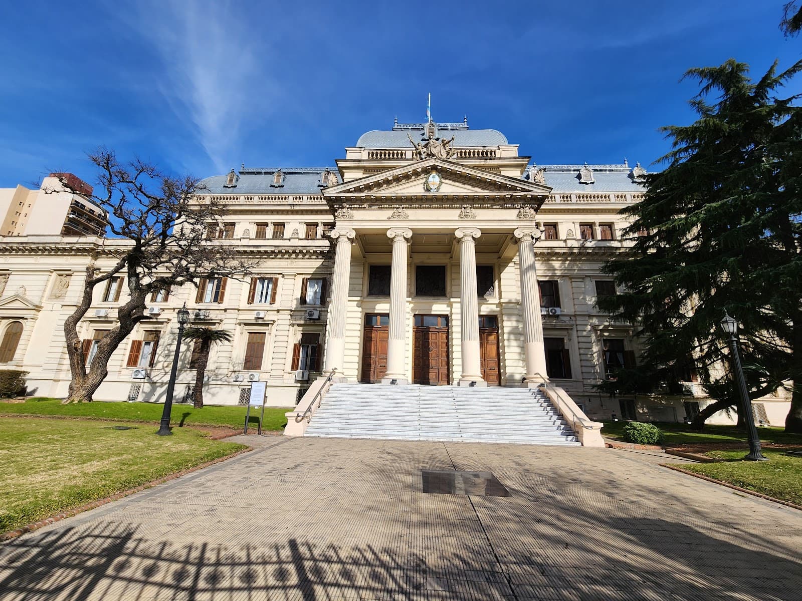Provincial Legislature Palace - Image 1