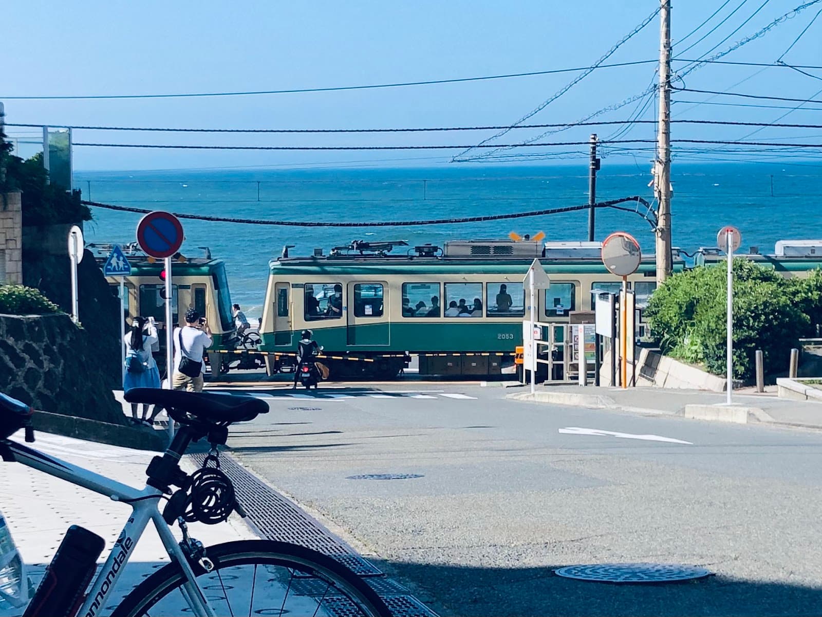 Kamakura Kokomae Crossing - Image 1