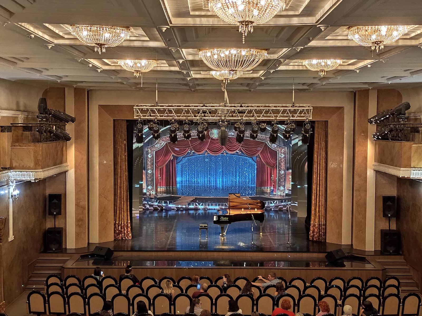 Live Orchestra Performances