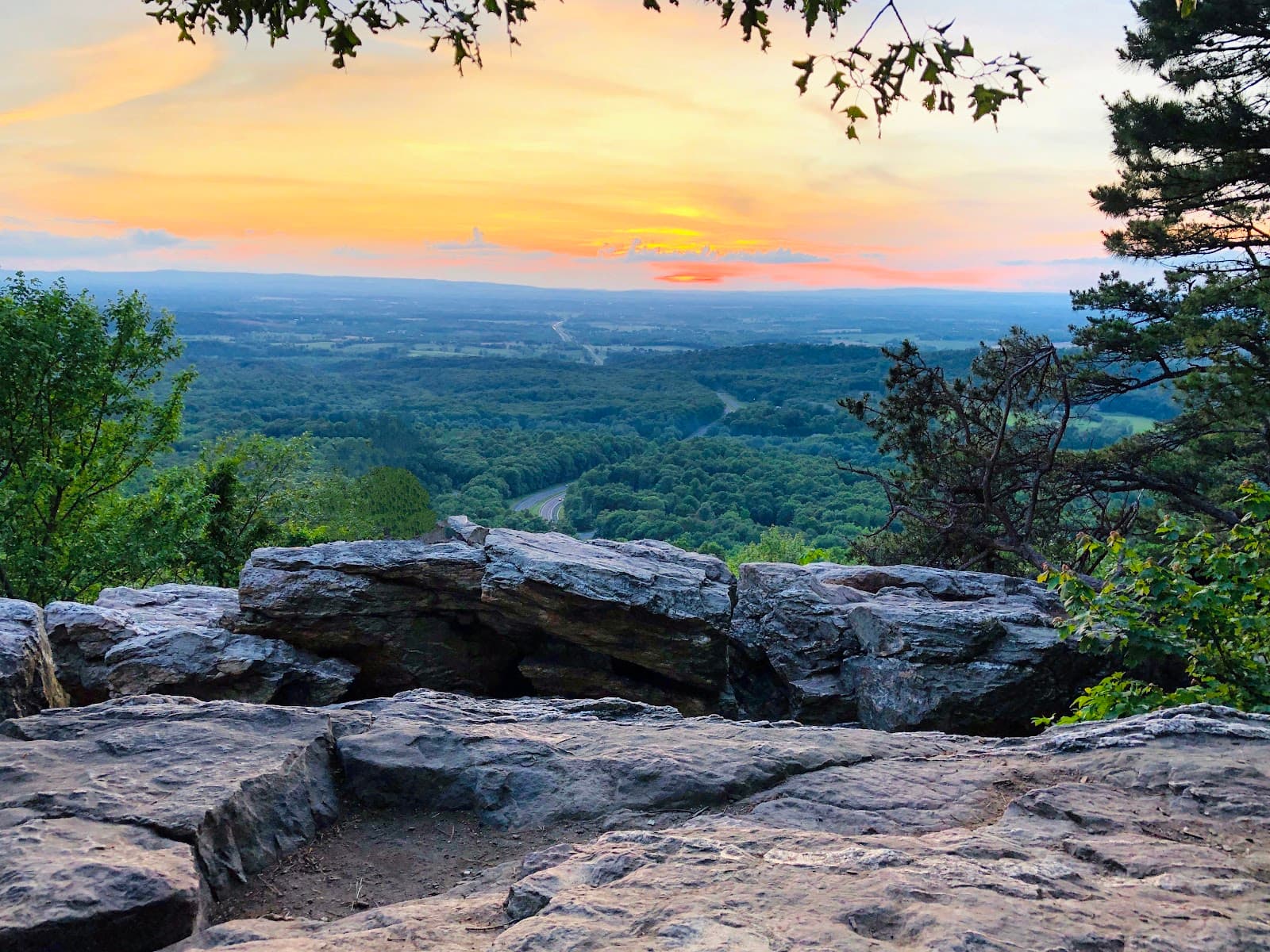 Bear's Den Overlook - Image 1