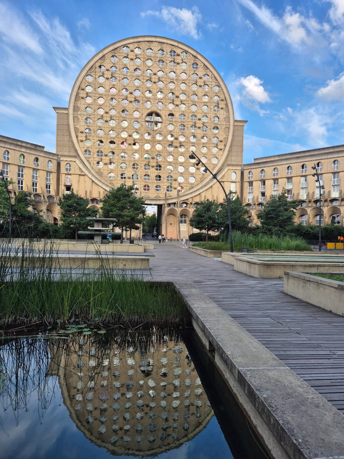 Les Arènes de Picasso Noisy-le-Grand - Image 1