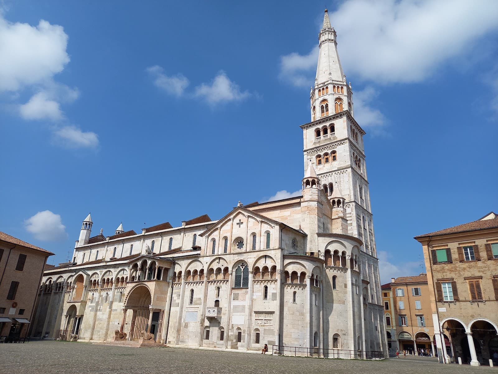 Ghirlandina Tower - Image 1