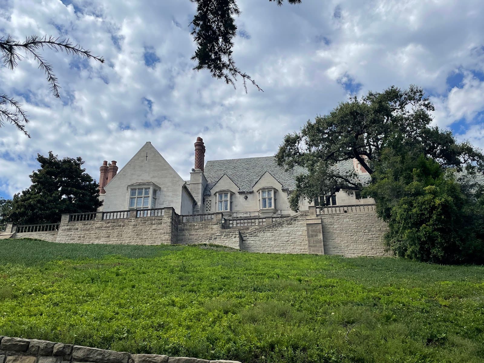 Greystone Mansion and Park Los Angeles - Image 1