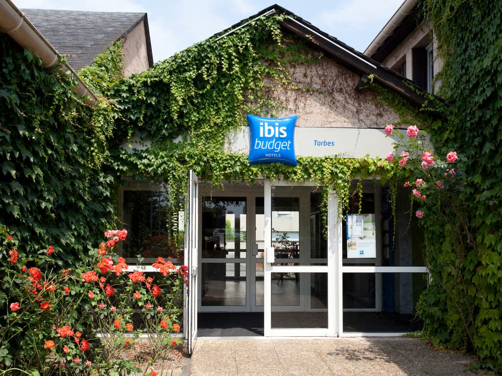 Hôtel de Ville (Tarbes) - Image 1