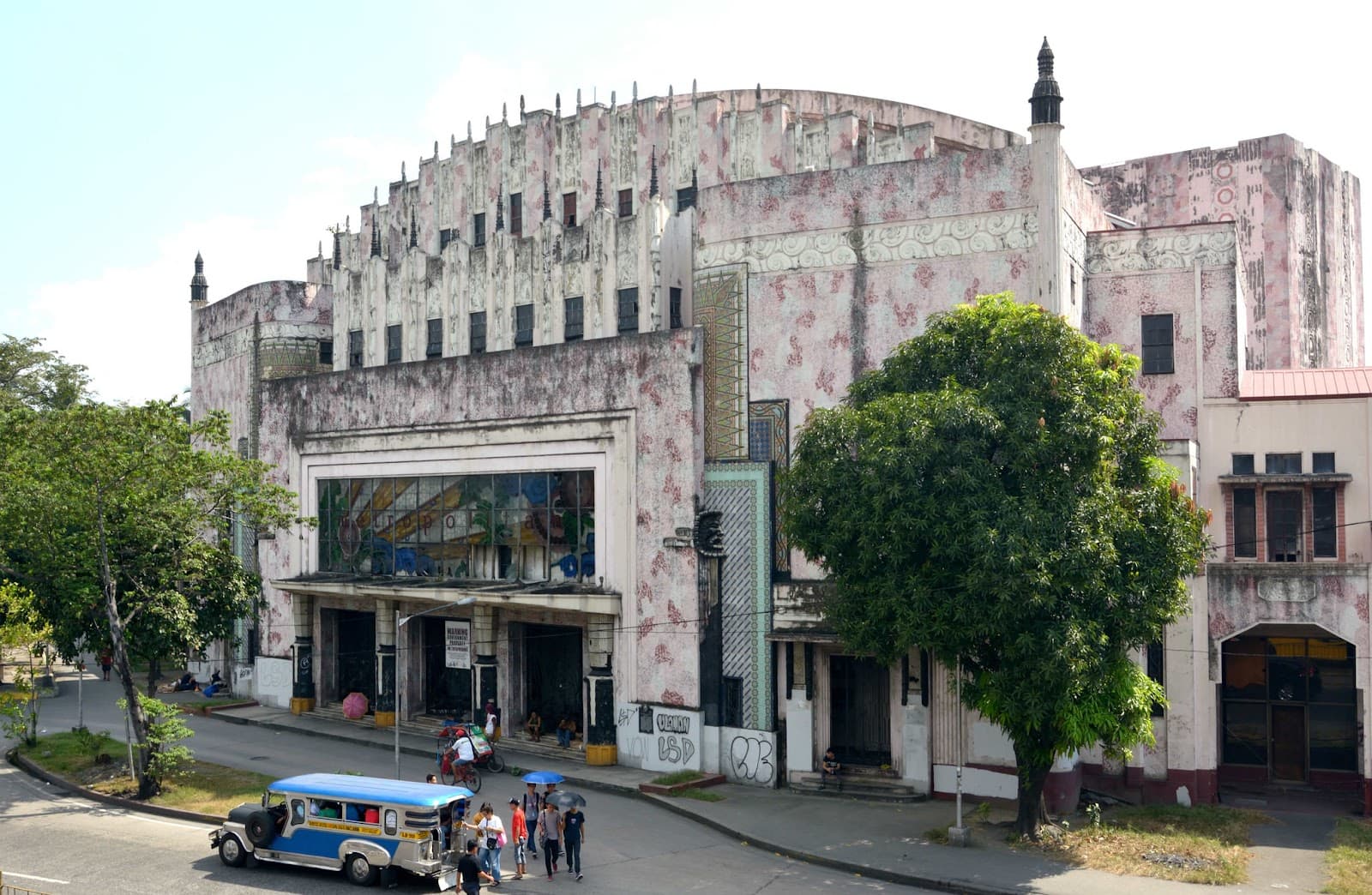 Metropolitan Theater Manila - Image 1