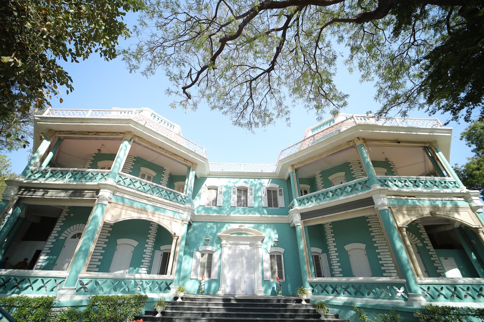 Riverside Palace, Gondal - Image 1